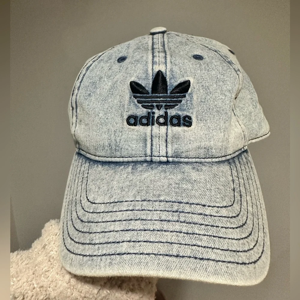 Adidas’s cap - Picture 1 of 4